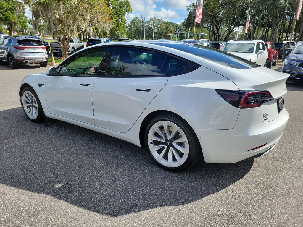 Used 2021 Tesla Model 3 Standard Range Plus RWD image 3