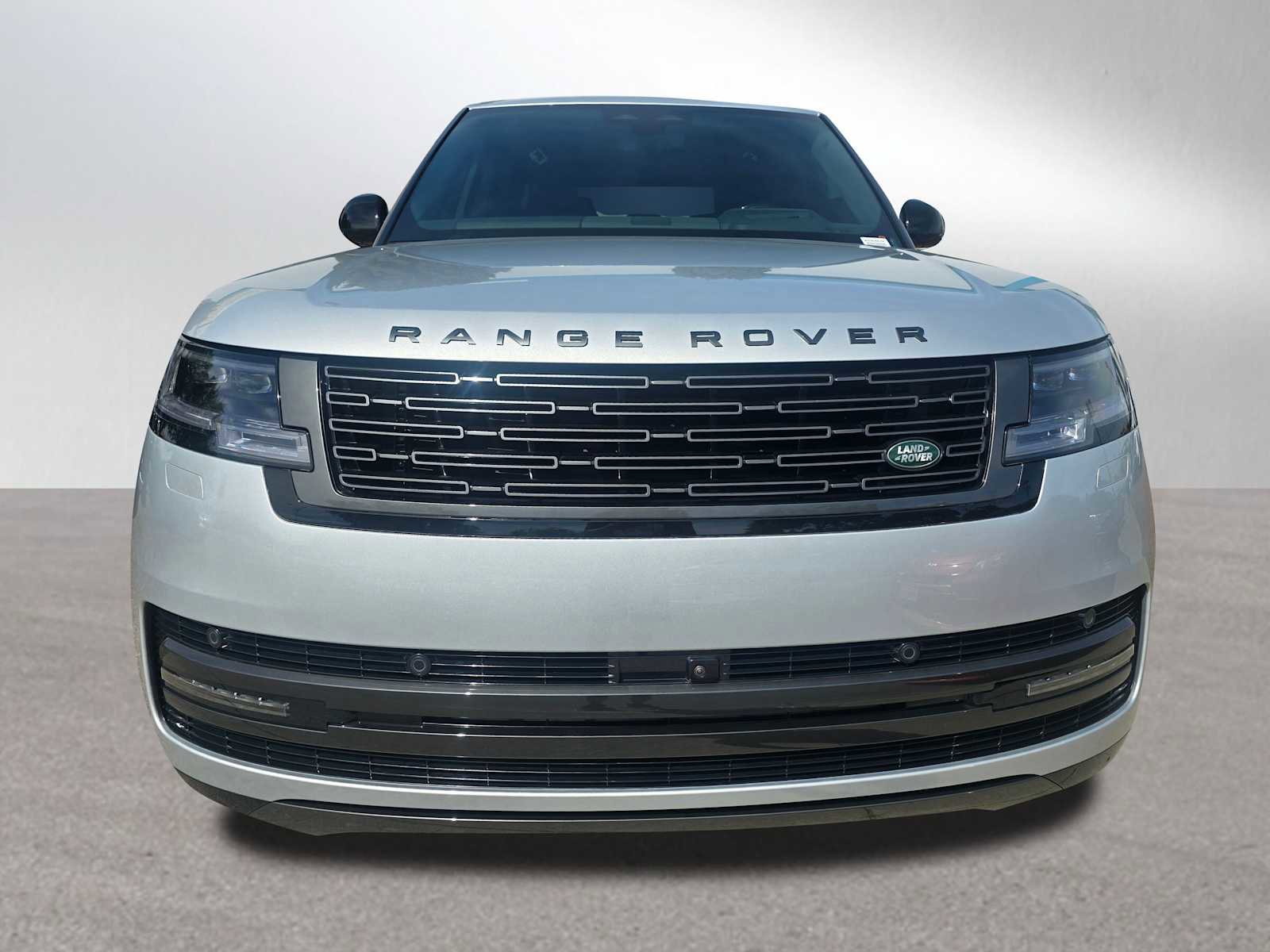 Used 2025 Land Rover Range Rover SE image 8