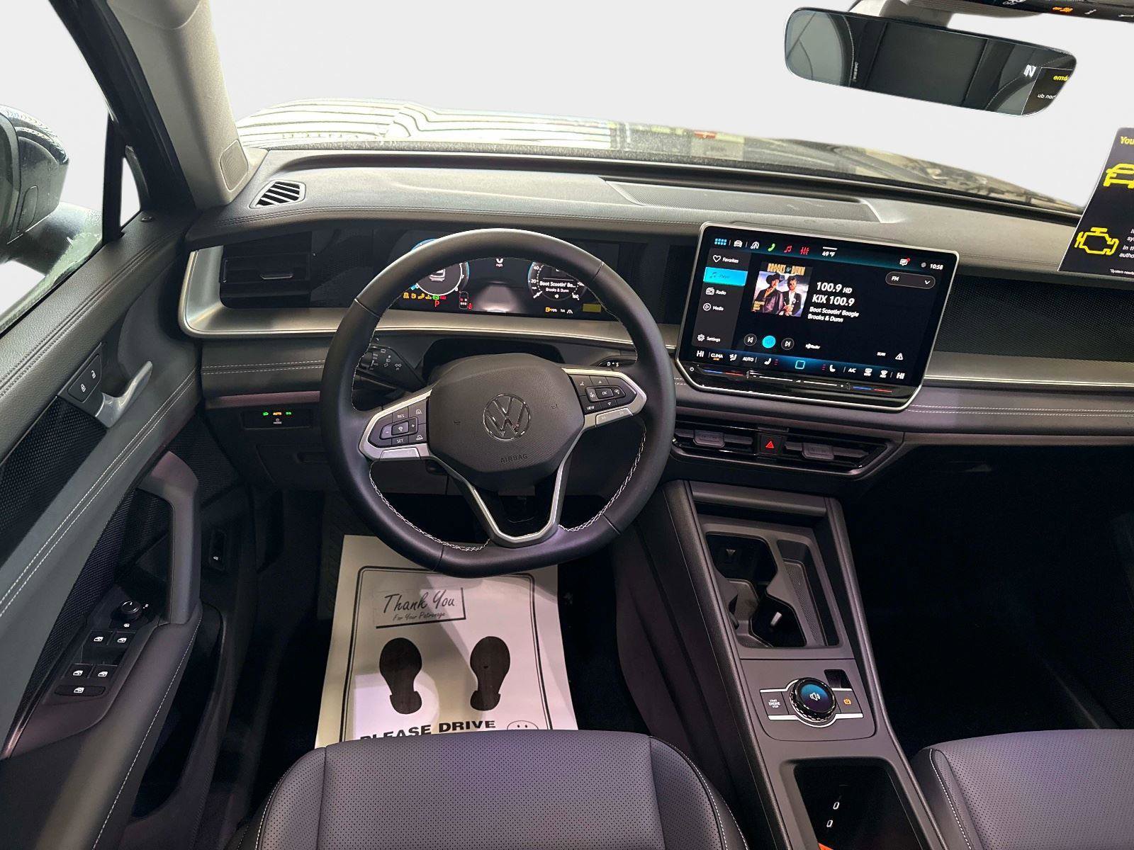 New 2026 Volkswagen Tiguan SE image 22