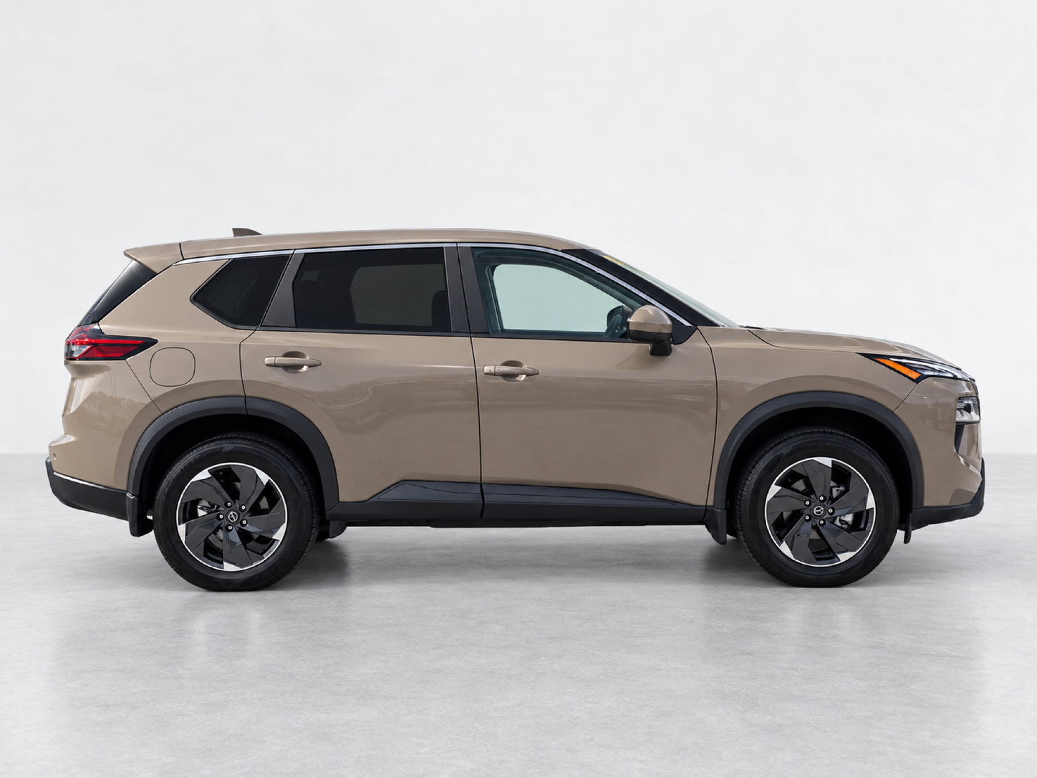 Used 2024 Nissan Rogue SV AWD/4WD image 5