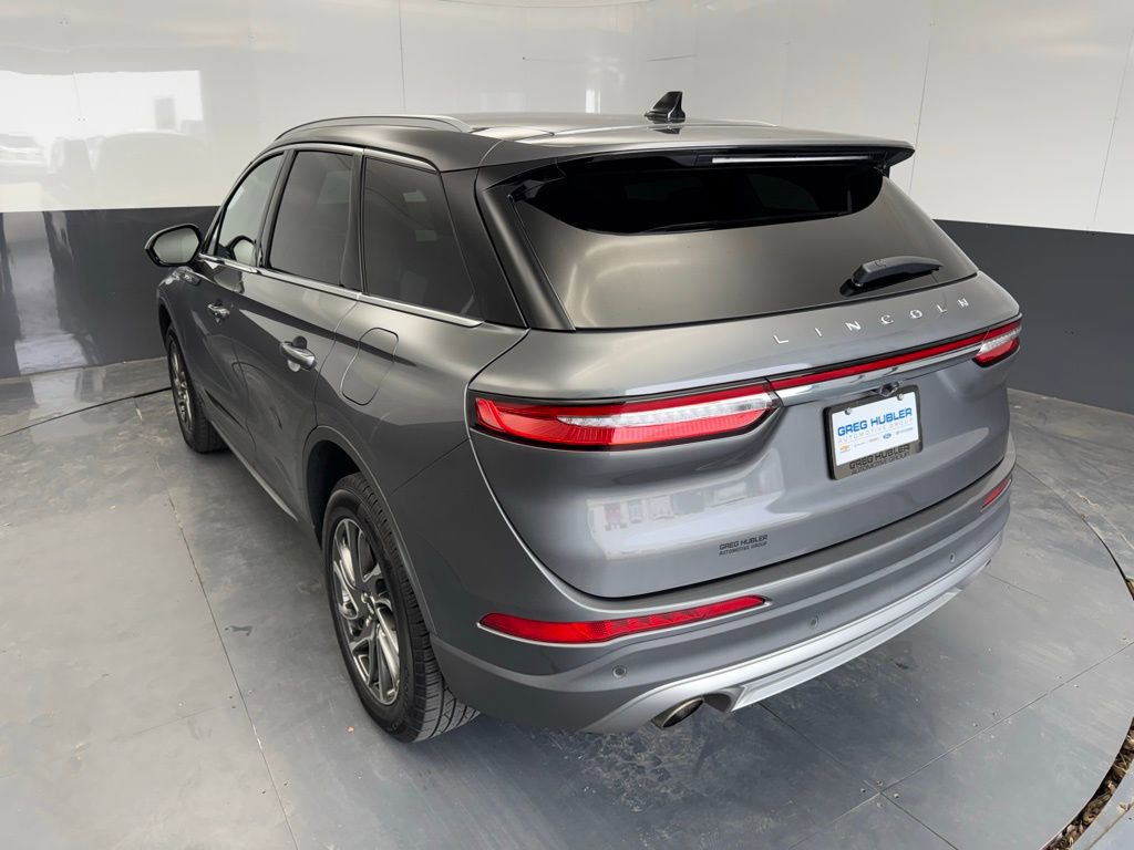Used 2022 Lincoln Corsair AWD w/ Equipment Group 101A image 2
