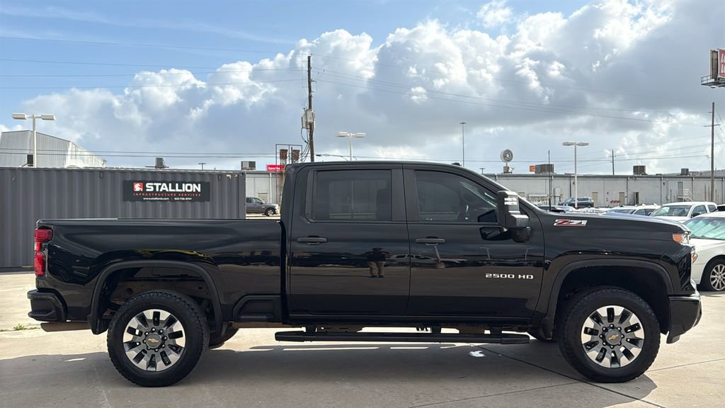 Used 2024 Chevrolet Silverado 2500 Custom w/ Custom Convenience Package image 6