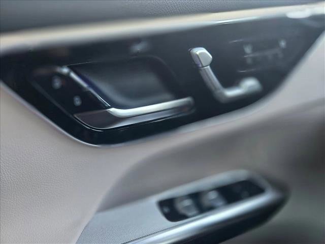 New 2026 Mercedes-Benz GLC 300 image 13