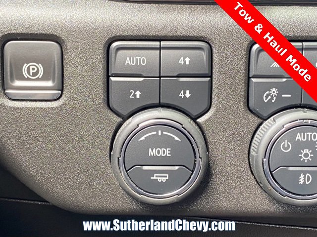 Certified 2025 Chevrolet Silverado 2500 ZR2 w/ Technology Package image 33