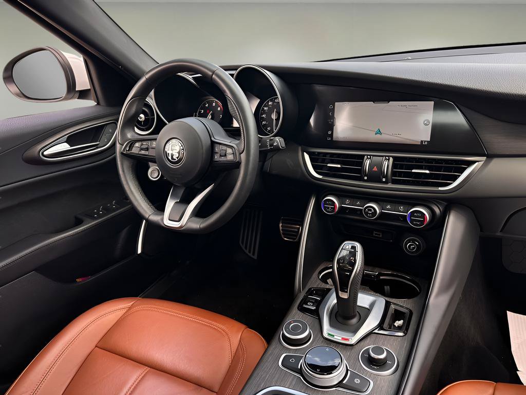 Used 2022 Alfa Romeo Giulia Ti AWD/4WD image 7