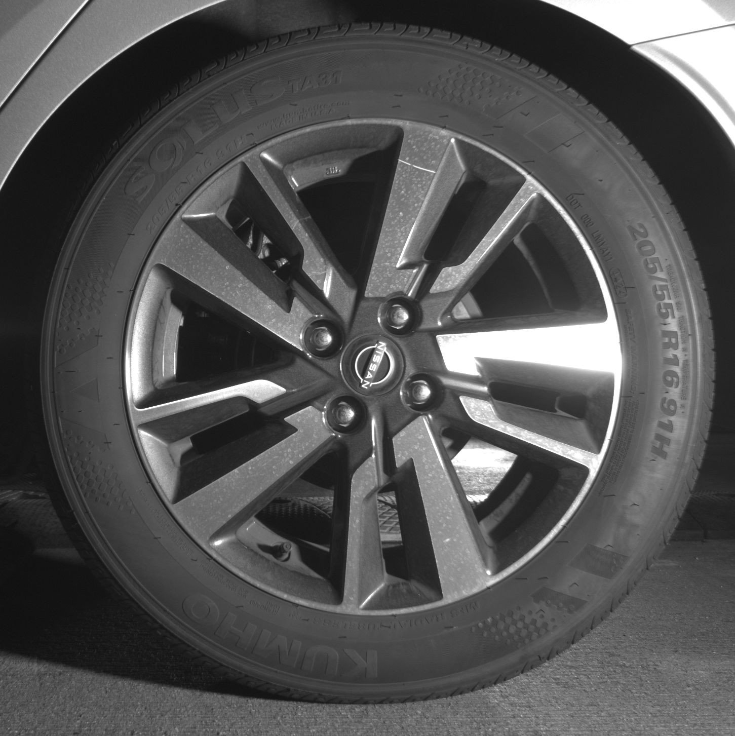 Used 2025 Nissan Versa SV image 14