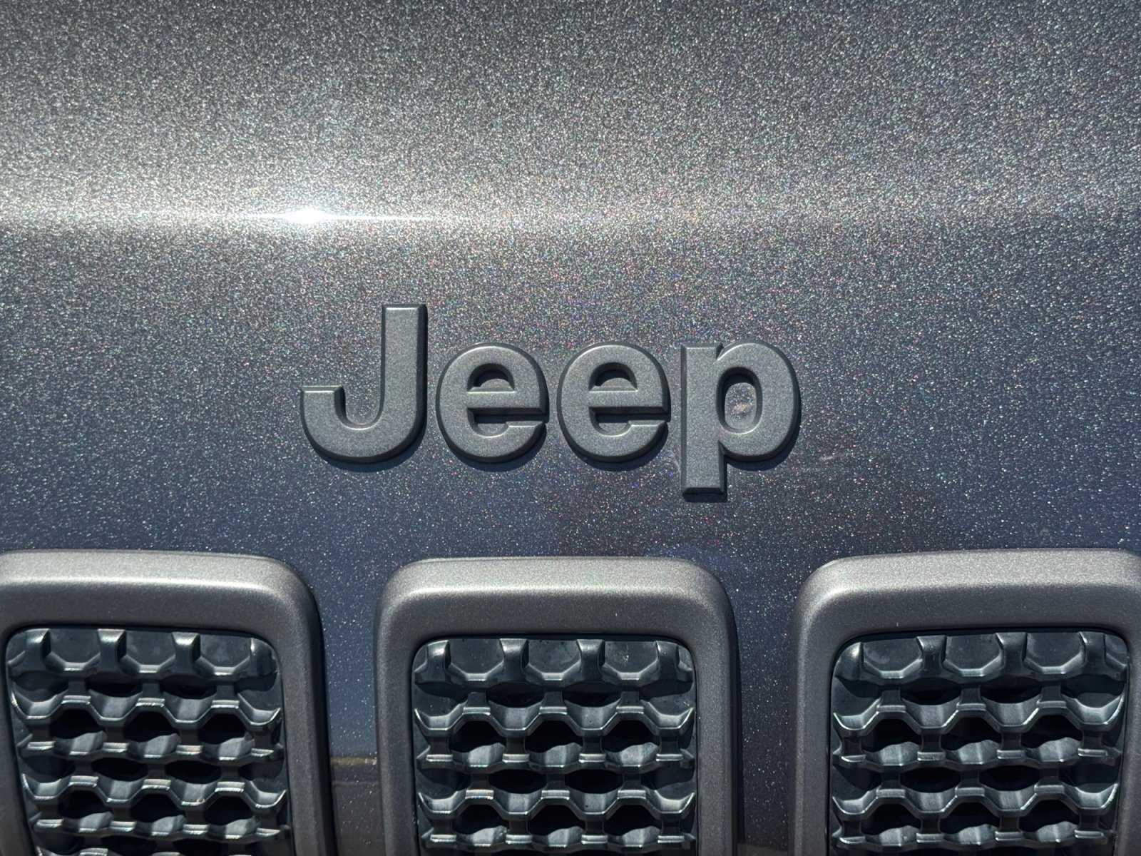 Used 2019 Jeep Cherokee Trailhawk AWD/4WD image 31