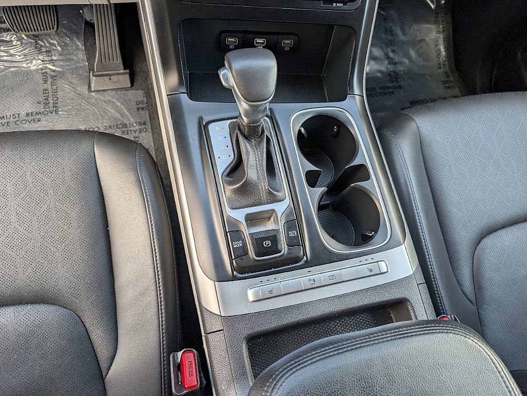 Used 2024 Kia Carnival LX FWD image 29