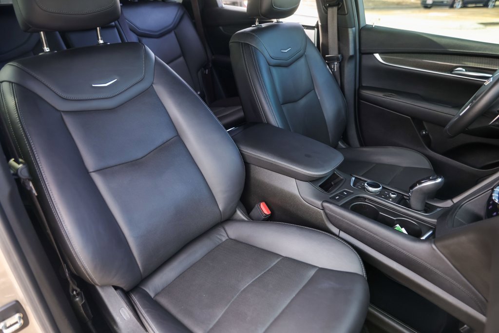 Used 2023 Cadillac XT5 Sportv w/ Technology Package image 32