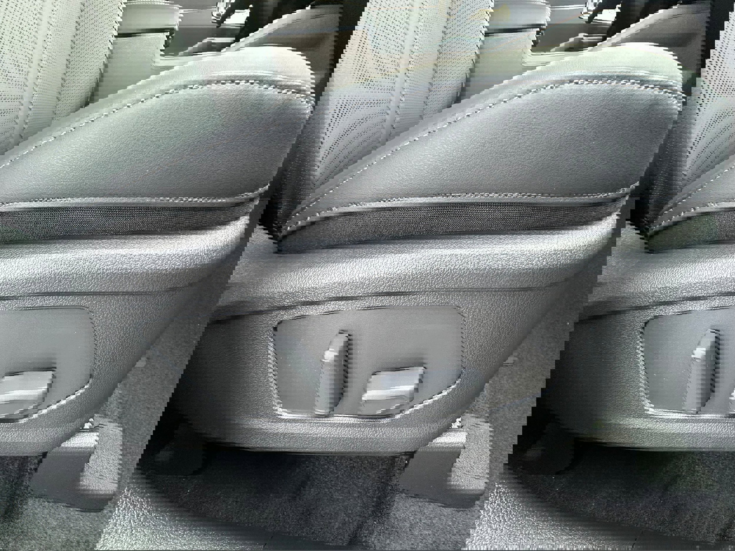 New 2026 Kia Sorento EX image 28