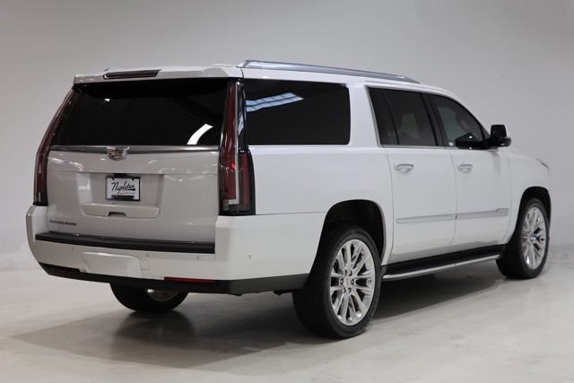 Used 2019 Cadillac Escalade ESV Luxury AWD/4WD image 7