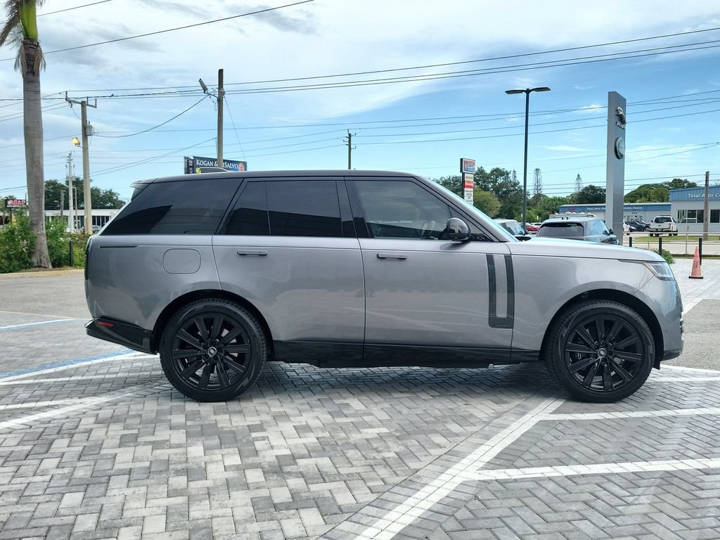 Certified 2025 Land Rover Range Rover Autobiography AWD/4WD image 6
