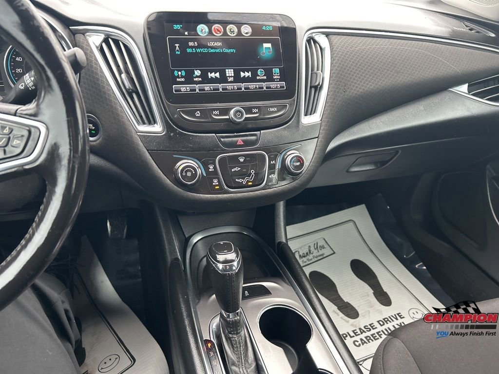 Used 2018 Chevrolet Malibu LT FWD image 18