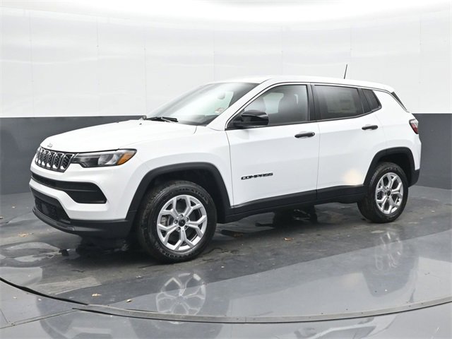 Used 2025 Jeep Compass Sport image 8