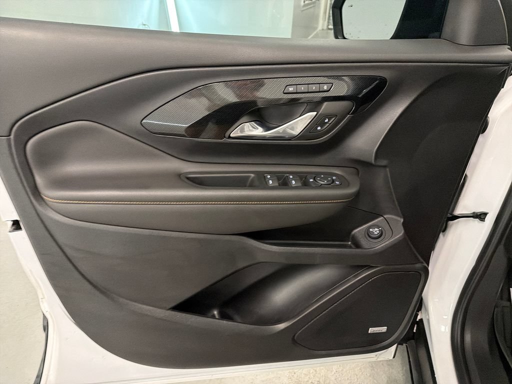 Used 2023 GMC Terrain AT4 w/ Infotainment Package II AWD/4WD image 11