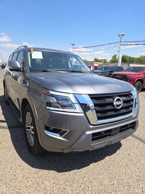Used 2023 Nissan Armada SL w/ Captain's Chairs Package image 4