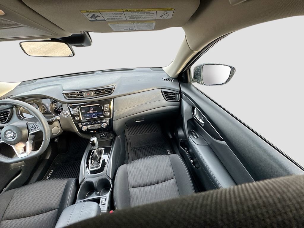 Used 2020 Nissan Rogue SV image 25
