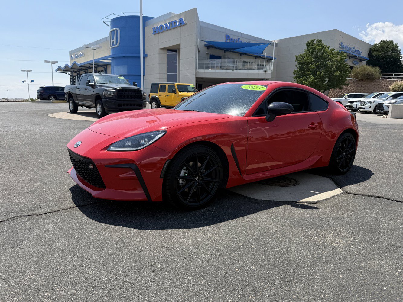 Used 2025 Toyota GR86 Premium w/ ALL Weather Mat Package (TMS) RWD image 9