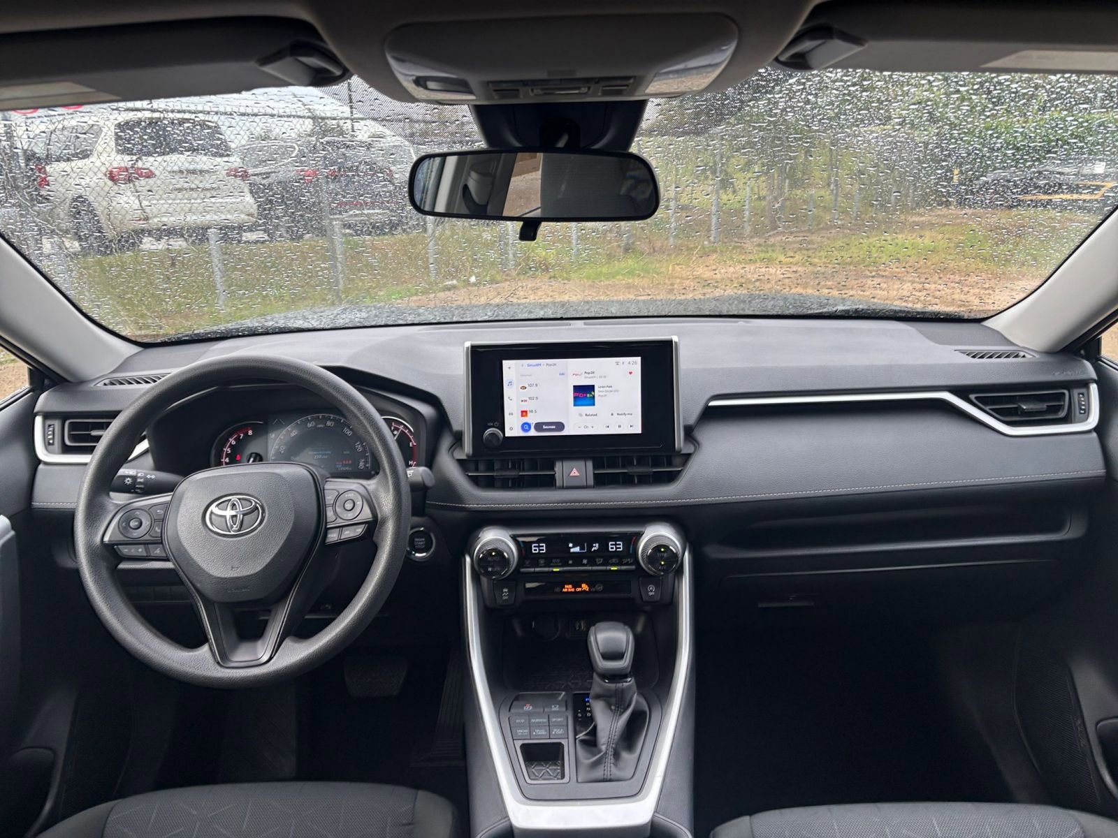 Used 2025 Toyota RAV4 XLE image 33