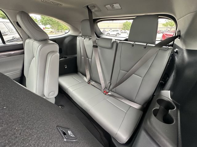 New 2026 Toyota Highlander Limited image 25