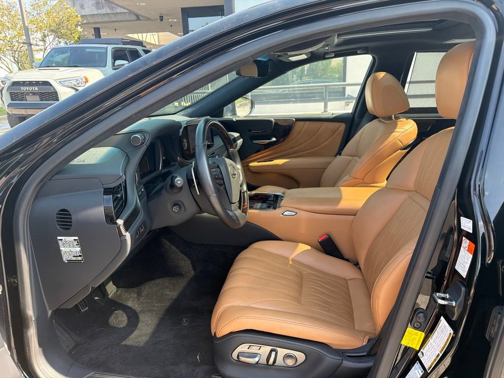 Used 2023 Lexus LS 500 AWD w/ Luxury Package image 34