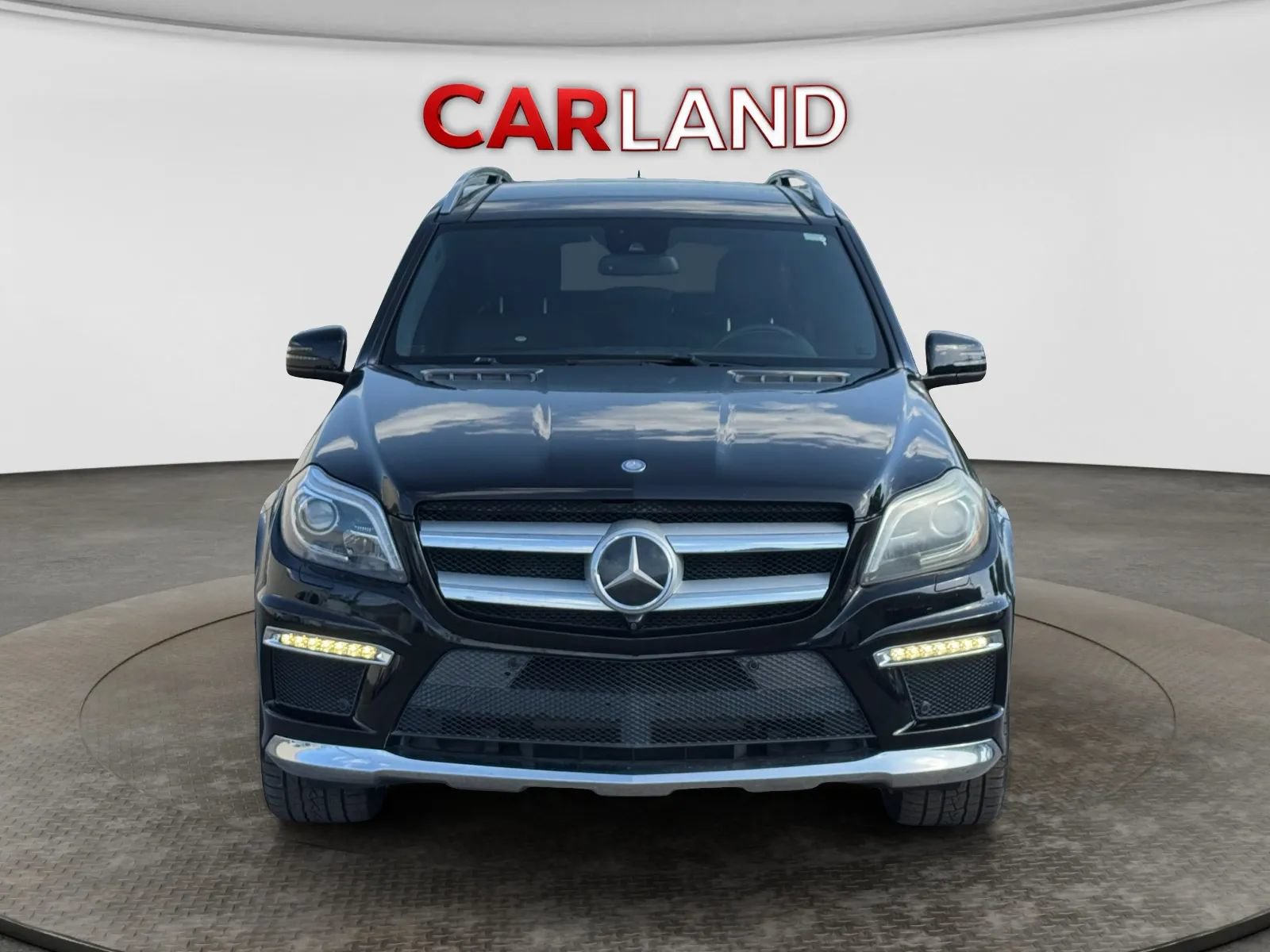 Used 2016 Mercedes-Benz GL 550 4MATIC image 9