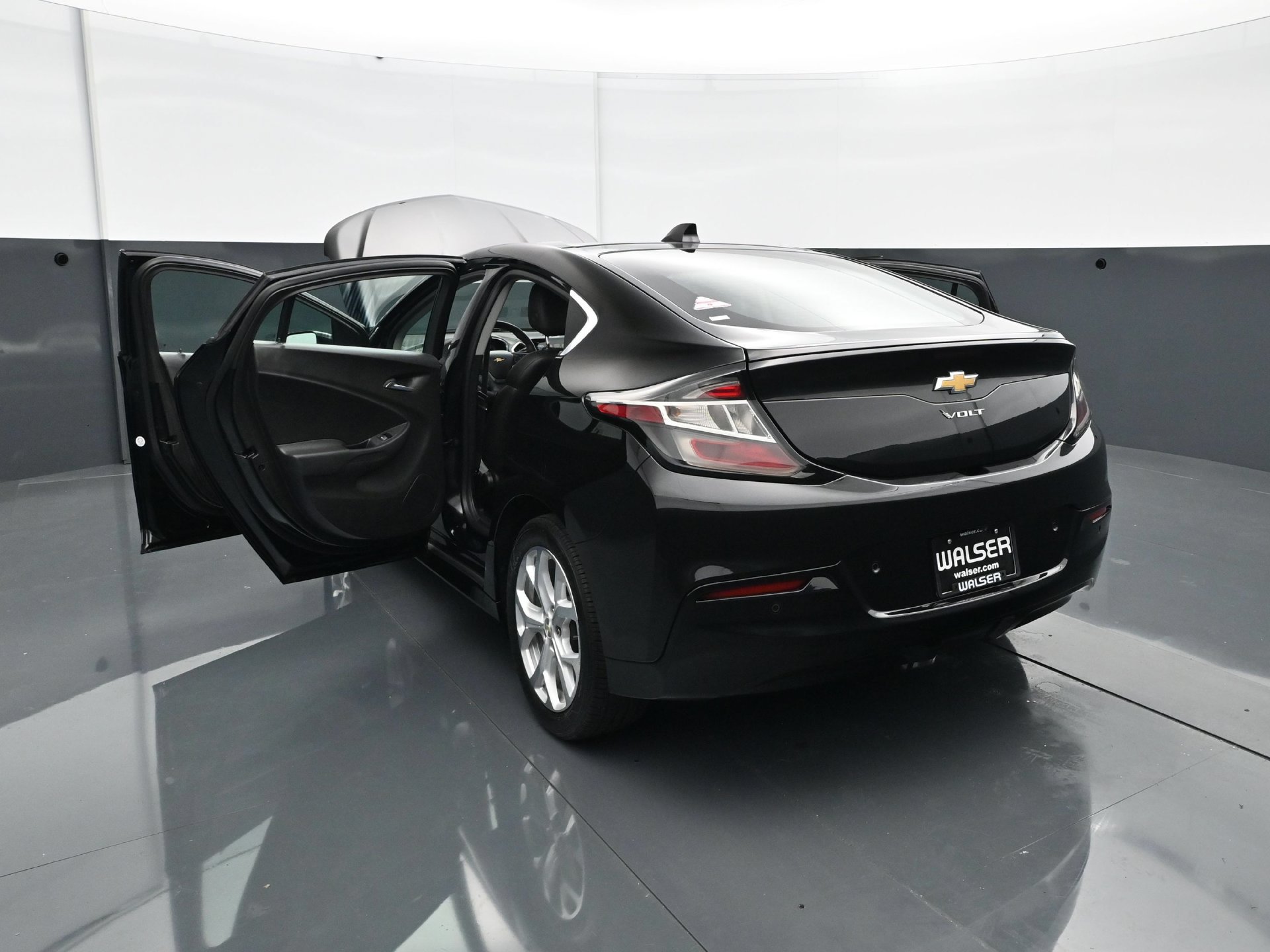 Used 2017 Chevrolet Volt Premier FWD image 29