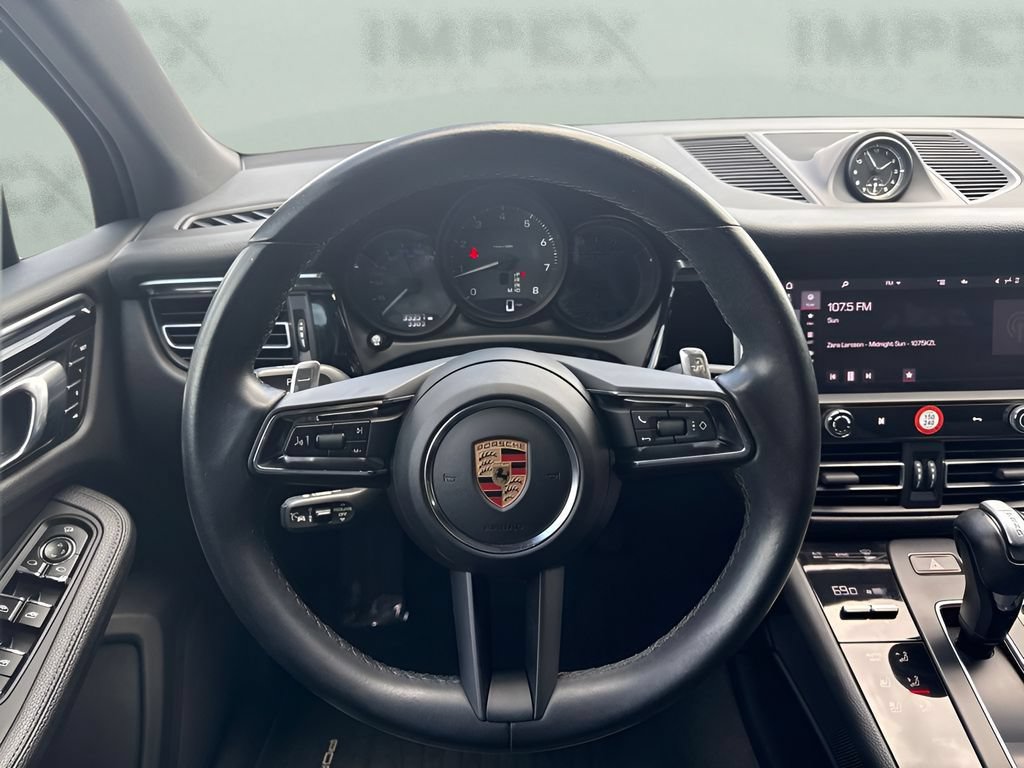 Used 2023 Porsche Macan Turbo AWD/4WD image 28