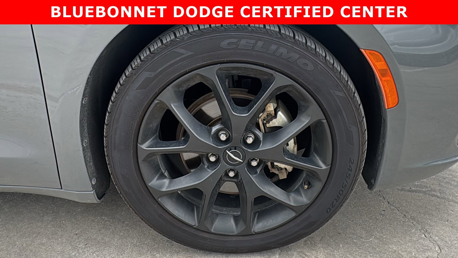 Used 2025 Chrysler Pacifica Limited image 31