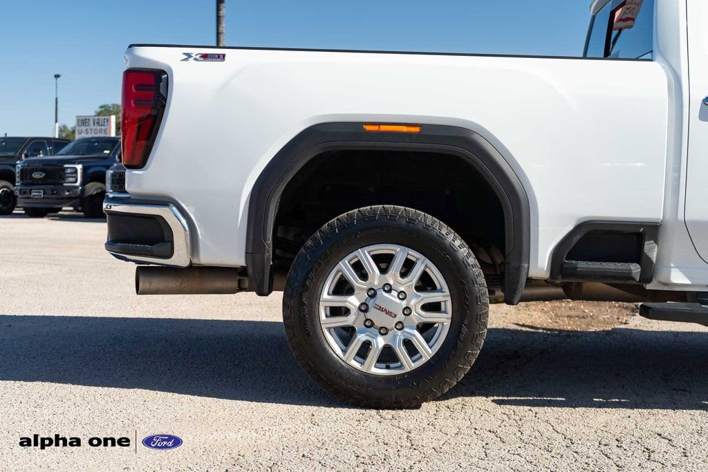 Used 2024 GMC Sierra 2500 SLT w/ SLT Premium Package image 5