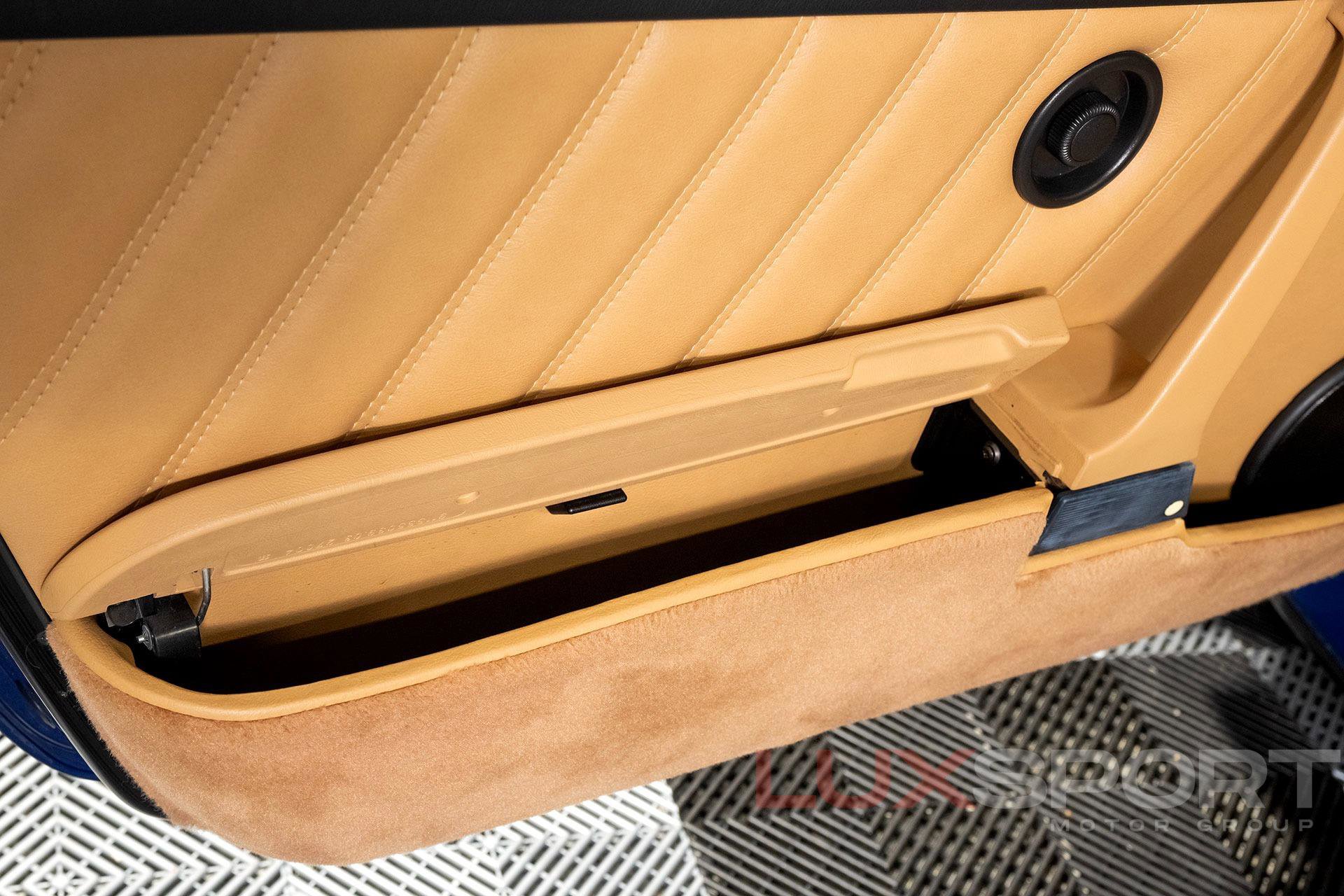 Used 1992 Porsche 911 Carrera image 17