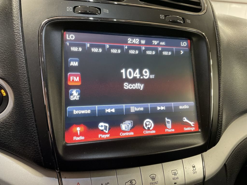 Used 2019 Dodge Journey SE FWD image 18