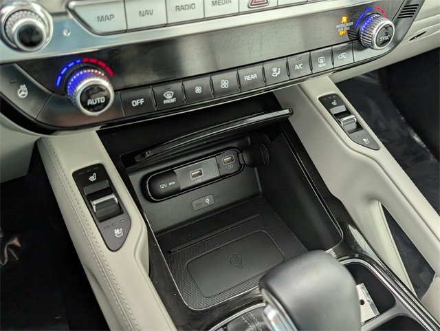 Used 2022 Kia Telluride SX w/ SX Prestige Package image 30