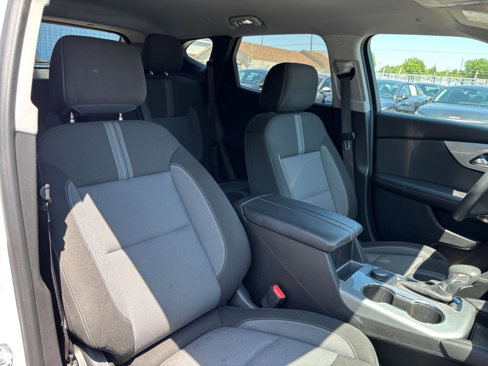 Used 2025 Chevrolet Blazer LT FWD image 37