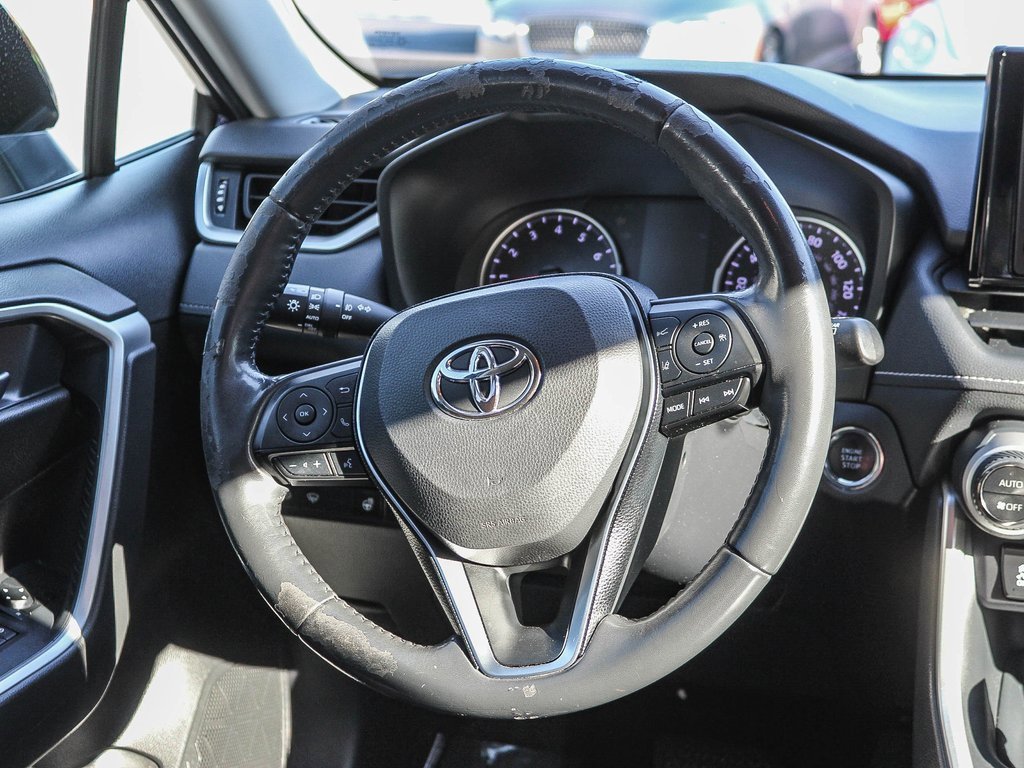 Used 2021 Toyota RAV4 XLE image 15