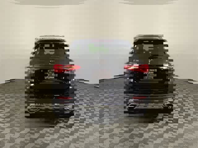 Certified 2026 Mercedes-Benz GLC 300 4MATIC image 4