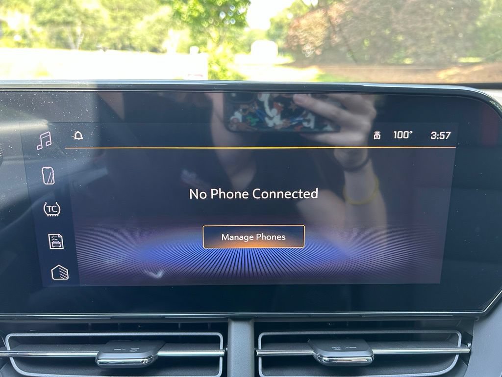 New 2026 Chevrolet Trax RS w/ Sunroof Package FWD image 26
