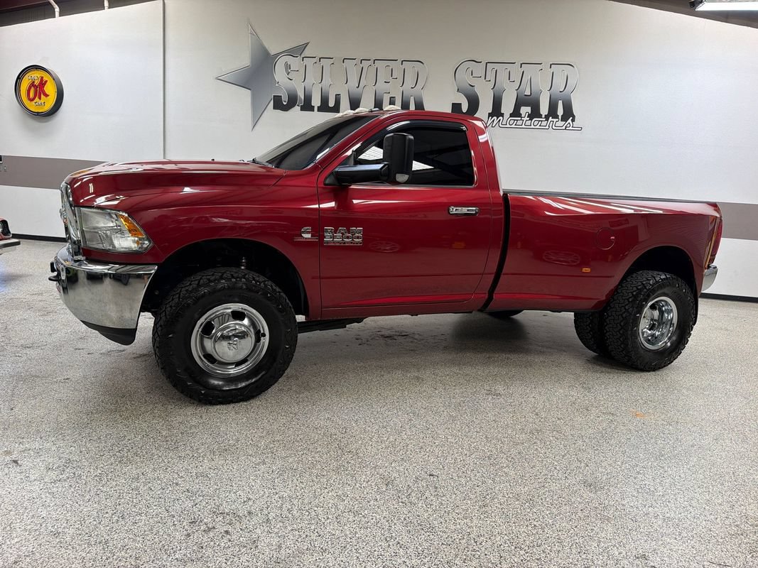 Used 2015 RAM 3500 Tradesman w/ Chrome Appearance Group RWD image 2