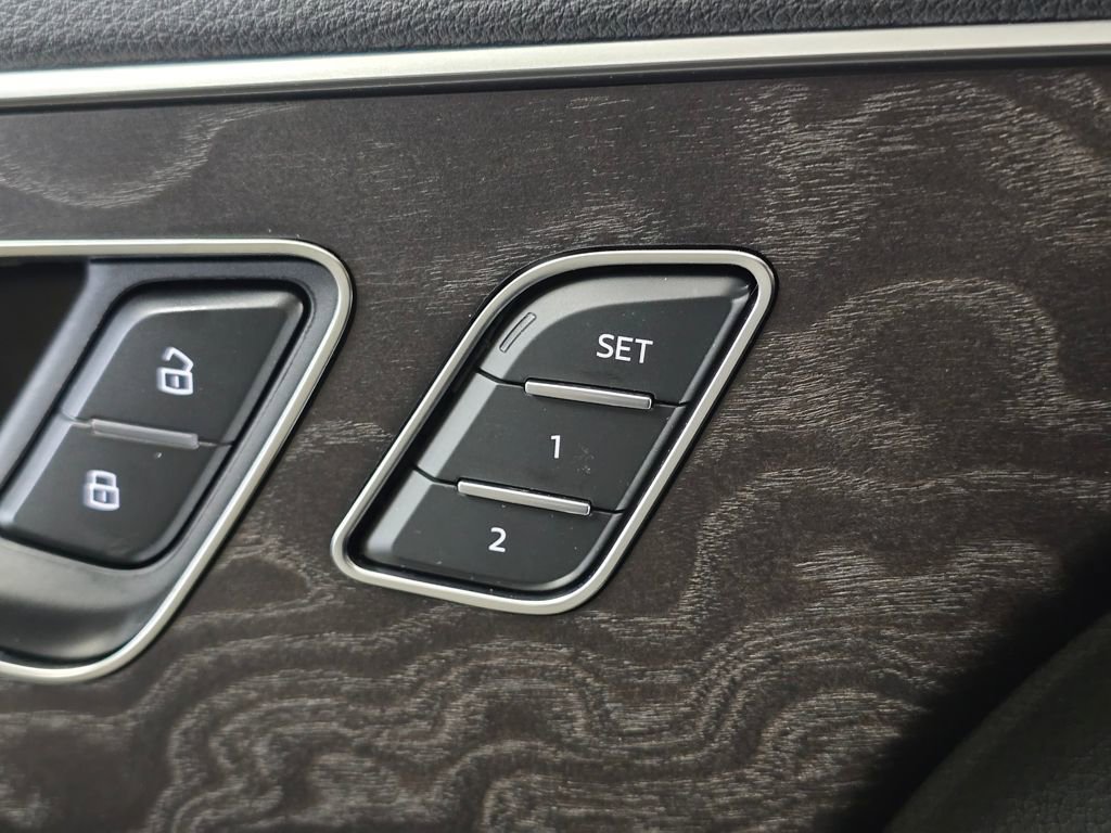 Used 2023 Audi Q7 3.0T Premium Plus w/ Premium Plus Package image 10