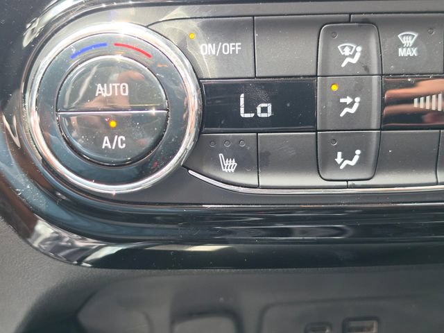 Used 2025 Chevrolet Trax LT w/ Driver Confidence Package FWD image 26