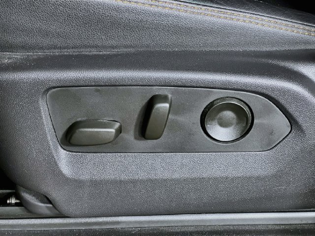 Used 2025 GMC Sierra 1500 AT4 w/ AT4 Premium Package AWD/4WD image 11