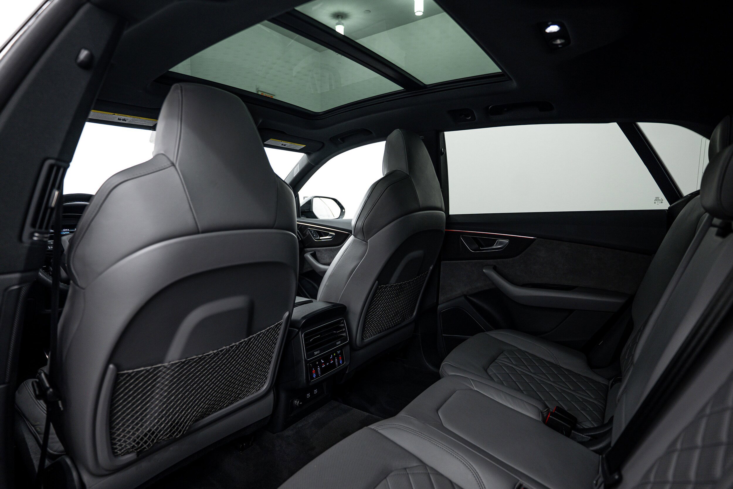 Used 2021 Audi SQ8 Premium Plus w/ SQ8 Black Optic Package image 22