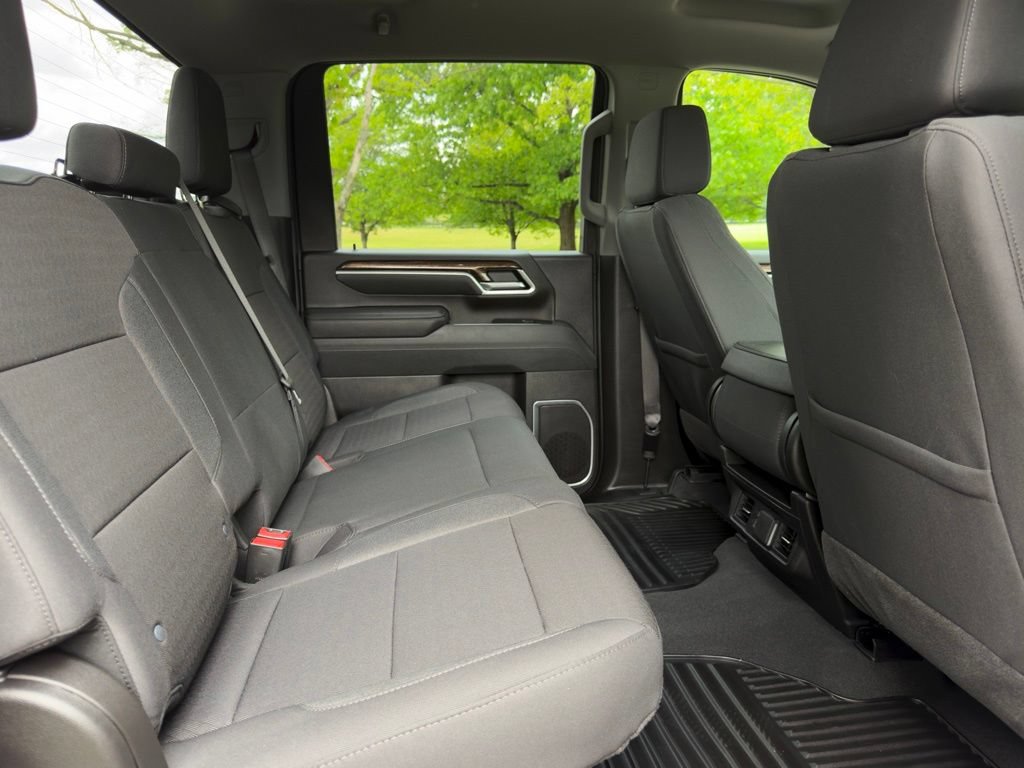Used 2025 GMC Sierra 2500 SLE AWD/4WD image 26