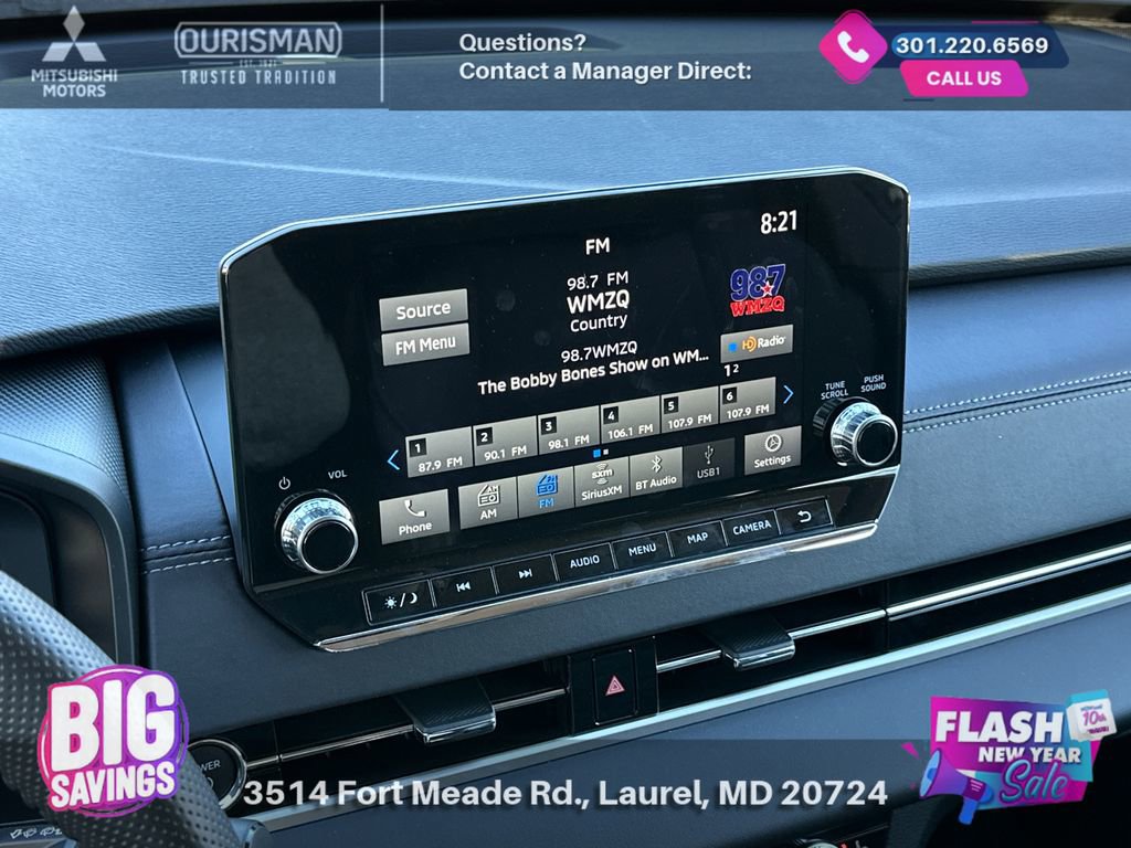 New 2025 Mitsubishi Outlander SE image 11