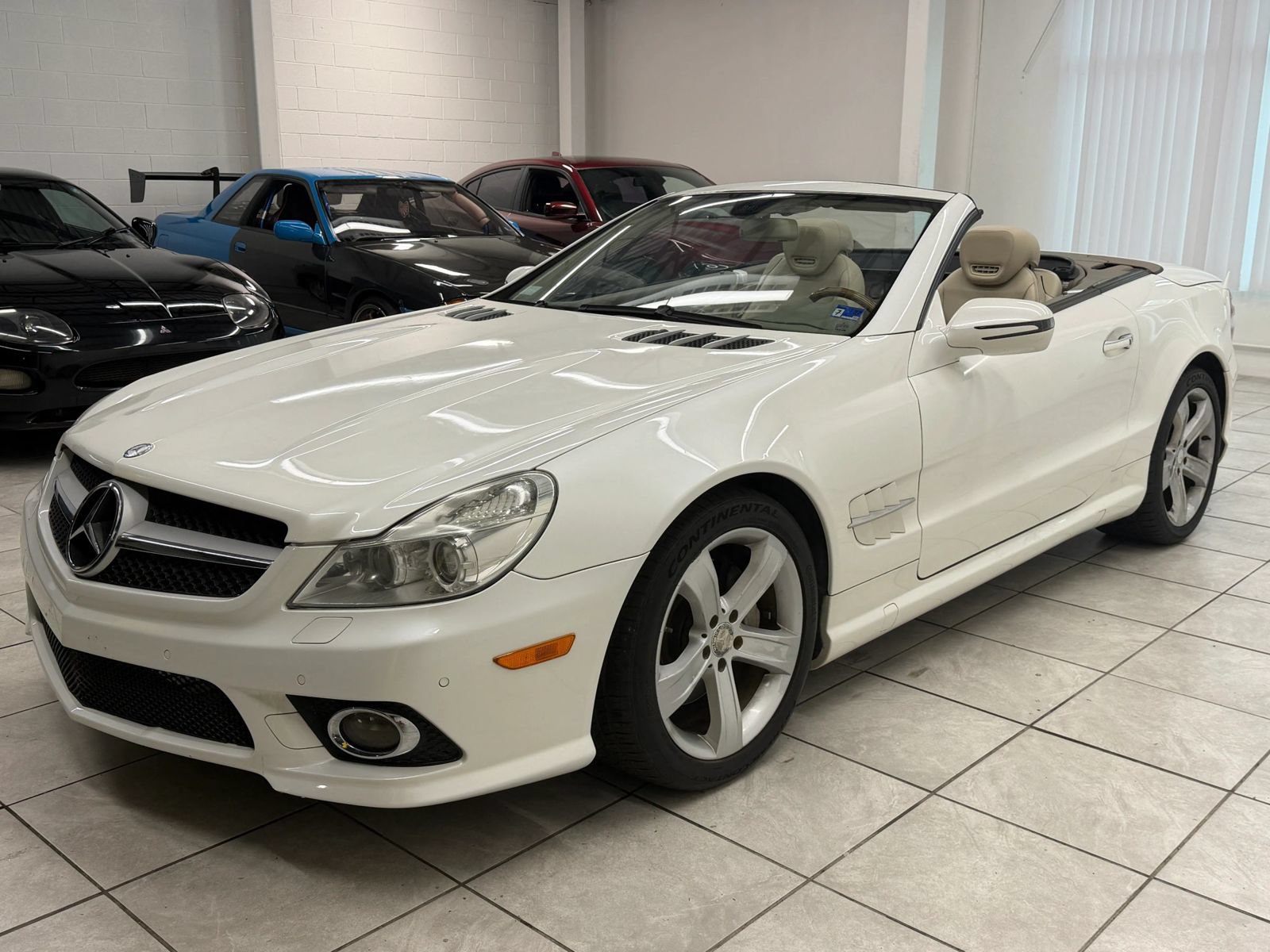Used 2009 Mercedes-Benz SL 550 image 3