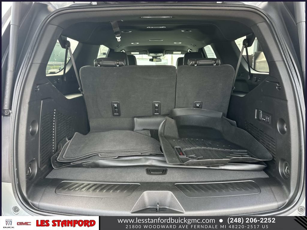 Certified 2024 GMC Yukon XL SLT w/ SLT Luxury Package AWD/4WD image 11