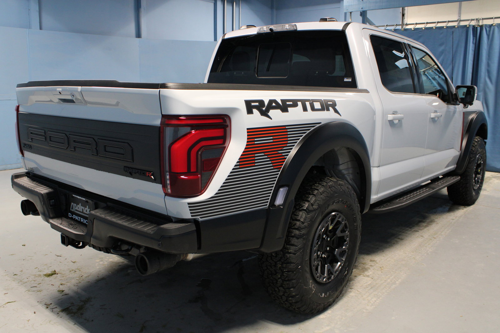 New 2025 Ford F150 Raptor w/ Equipment Group 803A Raptor R image 35