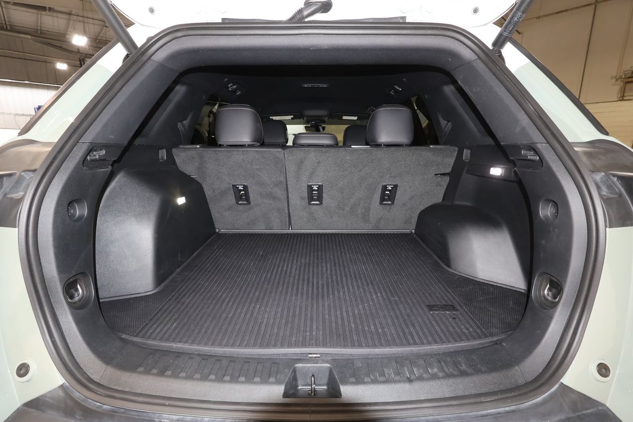 Used 2026 Chevrolet Equinox ACTIV w/ Convenience Package III AWD/4WD image 26