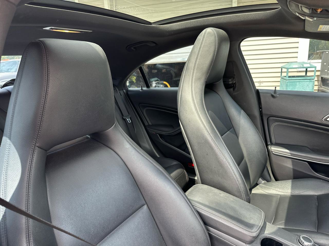 Used 2014 Mercedes-Benz CLA 250 image 16