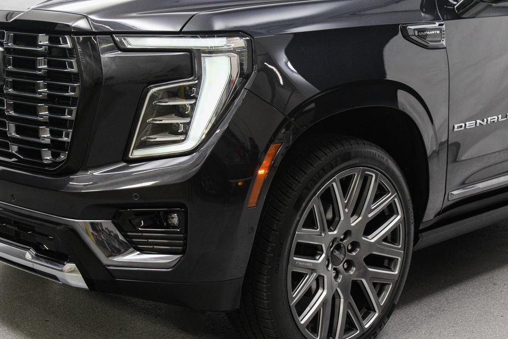 Used 2025 GMC Yukon XL Denali Ultimate AWD/4WD image 5